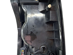 LANTERNA TRASEIRA ESQUERDA DISCOVERY 4 2014 A 2016 QUEBRADO