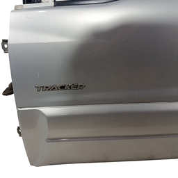 PORTA DIANTEIRA ESQUERDA GM TRACKER 2001 A 2009 ORIGINAL