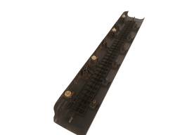 SOLEIRA PORTA DIANTEIRA ESQUERDA S10 2013 A 2020