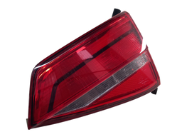 LANTERNA TRASEIRA DIREITA JETTA 2015 A 2018 (MALA) S/ LED