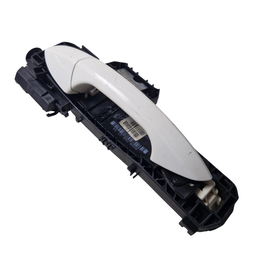 MAÇANETA EXTERNA TRASEIRA ESQUERDA MERCEDES C180 2013 A 2017