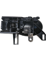 MAÇANETA INTERNA DIREITA NISSAN MARCH VERSA 2012 A 2020