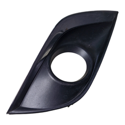 MOLDURA FAROL MILHA ESQUERDO NISSAN VERSA 2011 A 2018