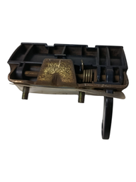 MAÇANETA TAMPA TRASEIRA MITSUBISHI PAJERO 2001 A 2006