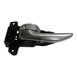 Maçaneta Porta Traseira Esquerda Renegade 1.8 Flex 2016 A 20