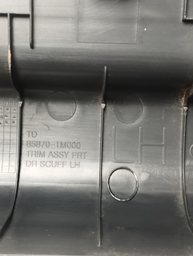 ACABAMENTO SOLEIRA DIANT. ESQUERDA KIA CERATO 2010 A 2013