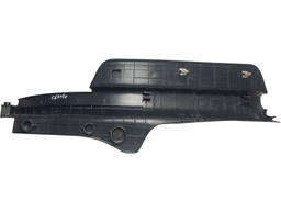 ACABAMENTO SOLEIRA TRASEIRA DIREITA KIA CERATO 2010 A 2013