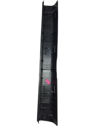 SOLEIRA INTERNA DIANTEIRO DIREITO NISSAN VERSA 2012 A 2020