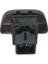 BOTÃO PISCA ALERTA NISSAN VERSA MARCH 2012 2013 A 2019