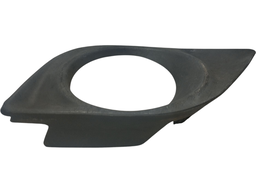 MOLDURA FAROL DE MILHA DIREITO NISSAN VERSA 2012 A 2020