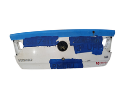 TAMPA TRASEIRA VOYAGE G6 G7 G8 2013 A 2022 C/ DETALHE 