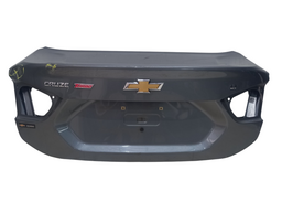 Tampa Traseira Cruze 17a23 Sedan Lt (se furop/Friso)Amassado