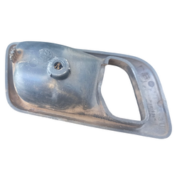 MOLDURA MAÇANETA INTERNA DIREITA DIANTEIRA FIAT SIENA PALIO 