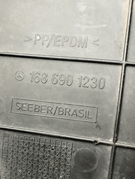 ACABAMENTO PARABARRO DIANT. DIREITO MERCEDES CLASSE A 