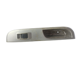 MOLDURA BOTÃO VIDRO TRASEIRO ESQ L200 TRITON 2007