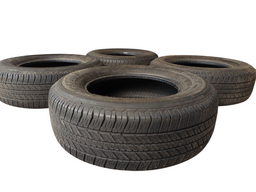 JOGO DE PNEUS 265 65 17 BRIGESTONE DUELER.