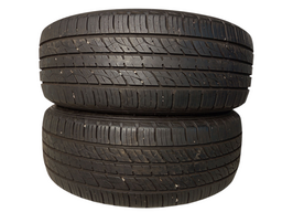 KIT 2 PNEUS 225 60 ARO 17 KUMHO CRUGEN PREMIUM.