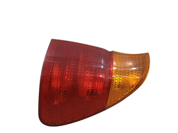 LANTERNA TRASEIRA DIREITA BMW  X5 2004 A 2006 (CANTO)