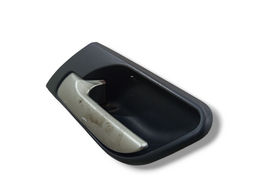 MAÇANETA INTERNA TRAS ESQUERDA X5 3.0 BMW 2001 A 2005 