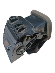 DIFUSOR AR CENTRAL ESQUERDO NISSAN MARCH 1.0 2015 2016 2020 