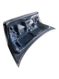 TAMPA CAPO TRASEIRO FIAT SIENA 2001 2006 DETALHE 