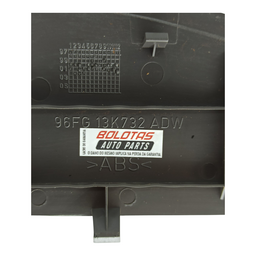 PAR ACABAMENTO LATERAL PAINEL FORD FIESTA 96-06 COURIER 97-1