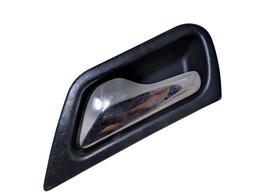 MAÇANETA INTERNA DIANTEIRA ESQUERDA MERCEDES C180 00 A 07   