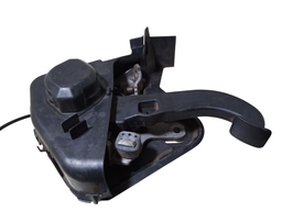 PEDAL FREIO DE ESTACIONAMENTO MERCEDES C180 2000 A 2007