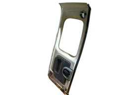 TAMPA TRASEIRA DIREITA KANGOO 2009 2010 A 2018 (COM VIGIA)