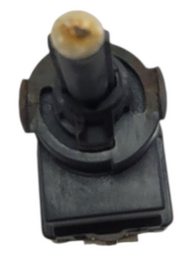 INTERRUPTOR SENSOR PEDAL FREIO SANDERO LOGAN 2015 2020