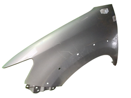 PARALAMA ESQUERDO HILUX / SW4 2006 A 2011 C/ FURO MOLDURA