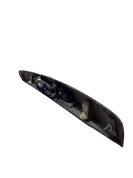 MOLDURA LUZ DE PLACA NISSAN VERSA 1.6 2017/2019
