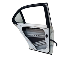 PORTA TRASEIRA ESQUERDA MERCEDES CLASSE C 180 200 250 12/14