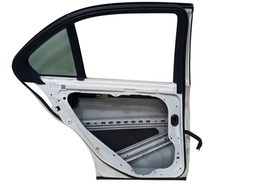 PORTA TRASEIRA ESQUERDA MERCEDES CLASSE C 180 200 250 12/14