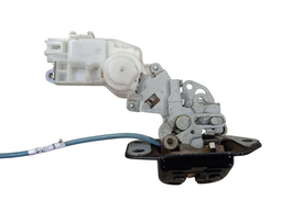 FECHADURA TAMPA TRAS MARCH 2012/2020 C/ MOTOR TRAVA ELÉTRICA