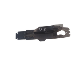 SUPORTE MAÇANETA DIANTEIRA ESQUERDA MARCH 1.6 2013 A 2020