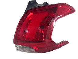 Lanterna Traseira Direita Peugeot 2008 2015 a 2022 (canto)