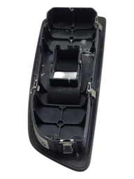 MOLDURA BOTAO VIDRO DIANTEIRA DIREITA BMW 130I 2008 2012