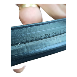 BORRACHA PORTA TRASEIRA DIREITA FOCUS BM51A253A10 14 A 19 