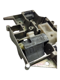 SUPORTE MACANETA TRASEIRA ESQUERDA PEUGEOT 208 2008 2016