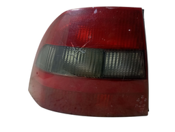 LANTERNA TRASEIRA ESQUERDA VECTRA 1997/1999 CANTO(DETALHE)