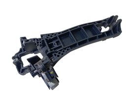 SUPORTE MAÇANETA TRASEIRA ESQUERDA MERCEDES A190 1999 A 2005