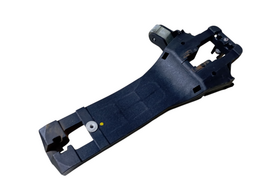 SUPORTE MAÇANETA TRASEIRA DIREITA MERCEDES A190 1999 A 2005