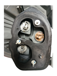 LANTERNA TRASEIRA DIREITA FIT 2009 2010  2014