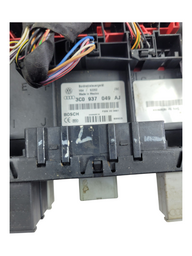 MODULO CAIXA FUSÍVEIS VOLKSWAGEN JETTA 2006 2010 3C0937049