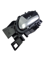MACANETA INTERNA PORTA TRASEIRA ESQUERDA PEUGEOT 208 2011   