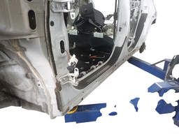 CAROCERIA KICKS 2023