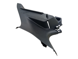 ACABAMENTO COLUNA BANCO TRASEIRO L/D KICKS 2023