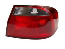 Lanterna Traseira Direita Voyage G6 G7 (canto) similar  