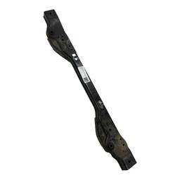 suporte inferior radiador/parachoque tracker 2014 a 2019